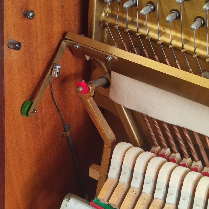 Welmar upright Piano in Mahogany – Gallery image – Roberts Pianos Oxford