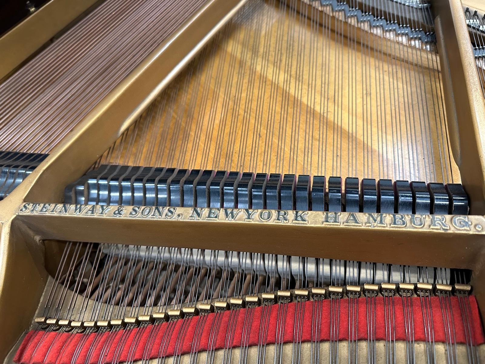 Steinway S