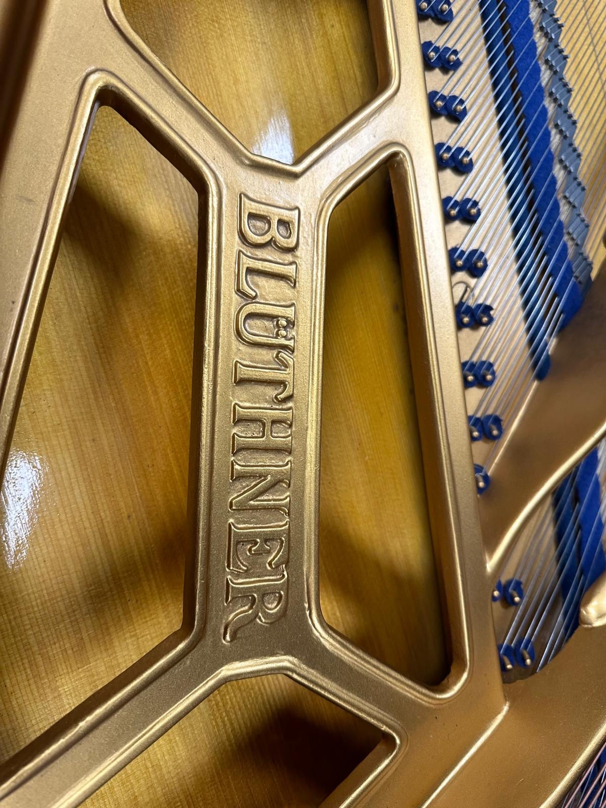 Bluthner IV grand Piano in Mahogany – Gallery image – Roberts Pianos Oxford