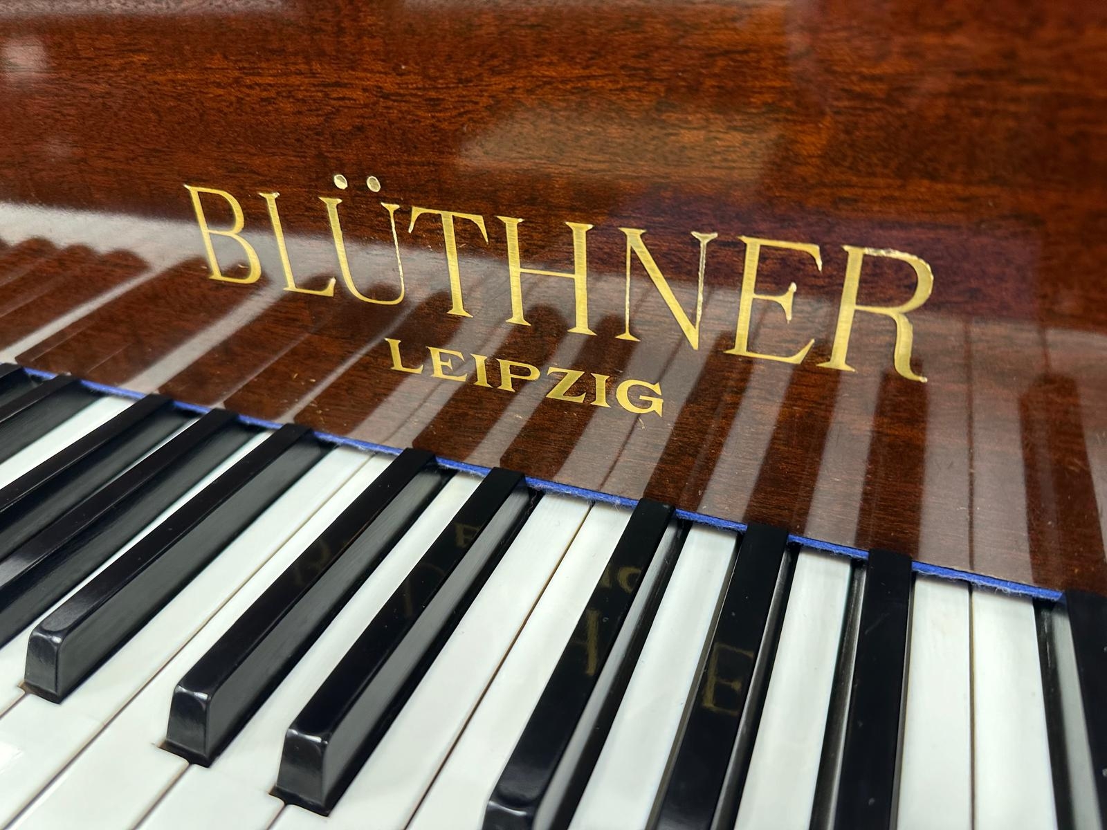 Bluthner IV grand Piano in Mahogany – Gallery image – Roberts Pianos Oxford
