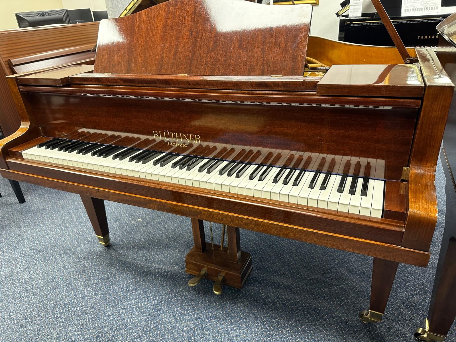 Bluthner IV grand Piano in Mahogany – Gallery image – Roberts Pianos Oxford
