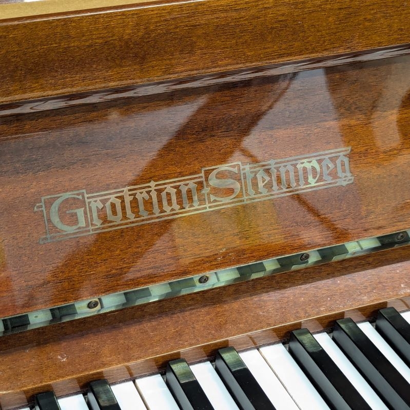 Grotrian Steinweg upright Piano in Mahogany – Gallery image – Roberts Pianos Oxford