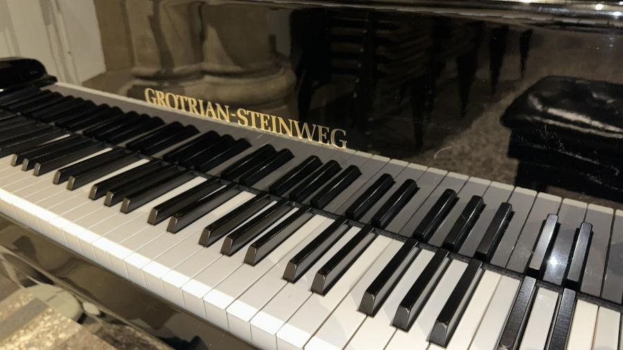 Grotrian Steinweg 192 grand Piano in black – Featured image – Roberts Pianos Oxford