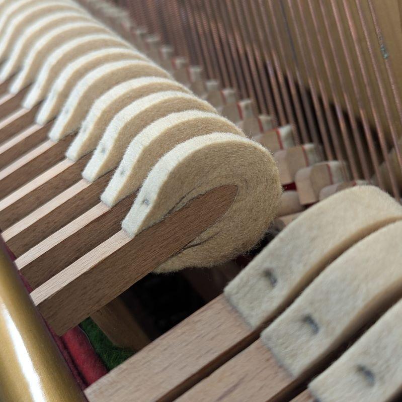 Welmar 118 upright Piano in mahogany – Gallery image – Roberts Pianos Oxford