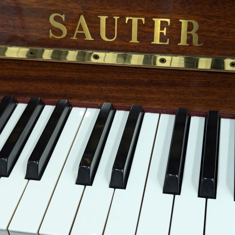 Piano detail