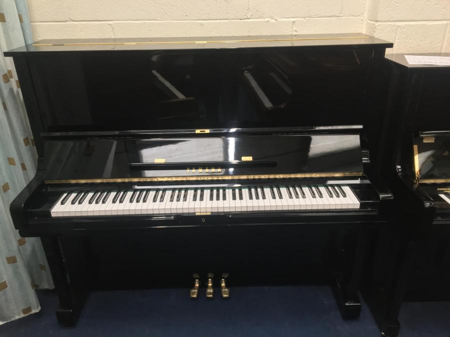 Yamaha U3G upright Piano in Black polyester – Featured image – Roberts Pianos Oxford