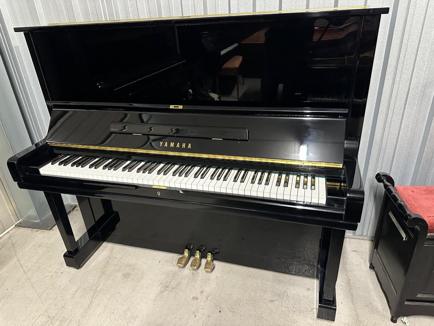Yamaha U3H upright Piano in Black polyester – Featured image – Roberts Pianos Oxford