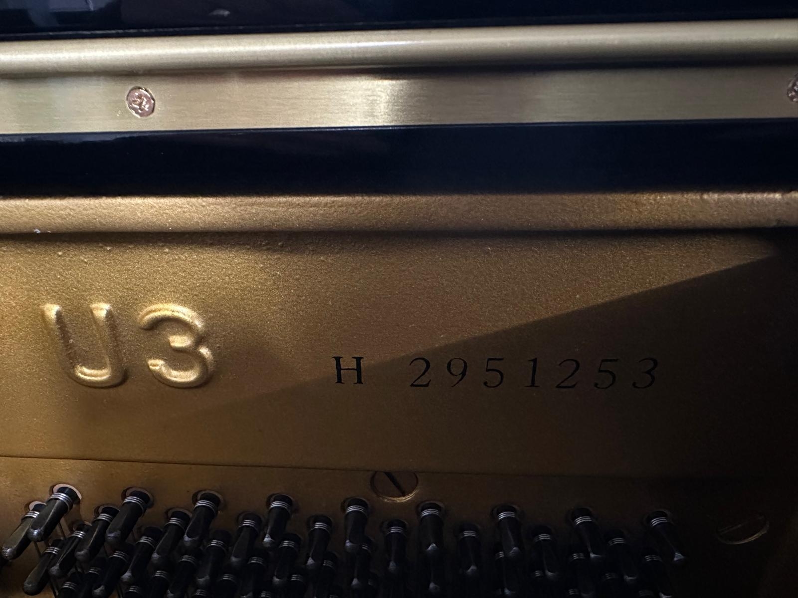 Yamaha U3H upright Piano in Black polyester – Gallery image – Roberts Pianos Oxford