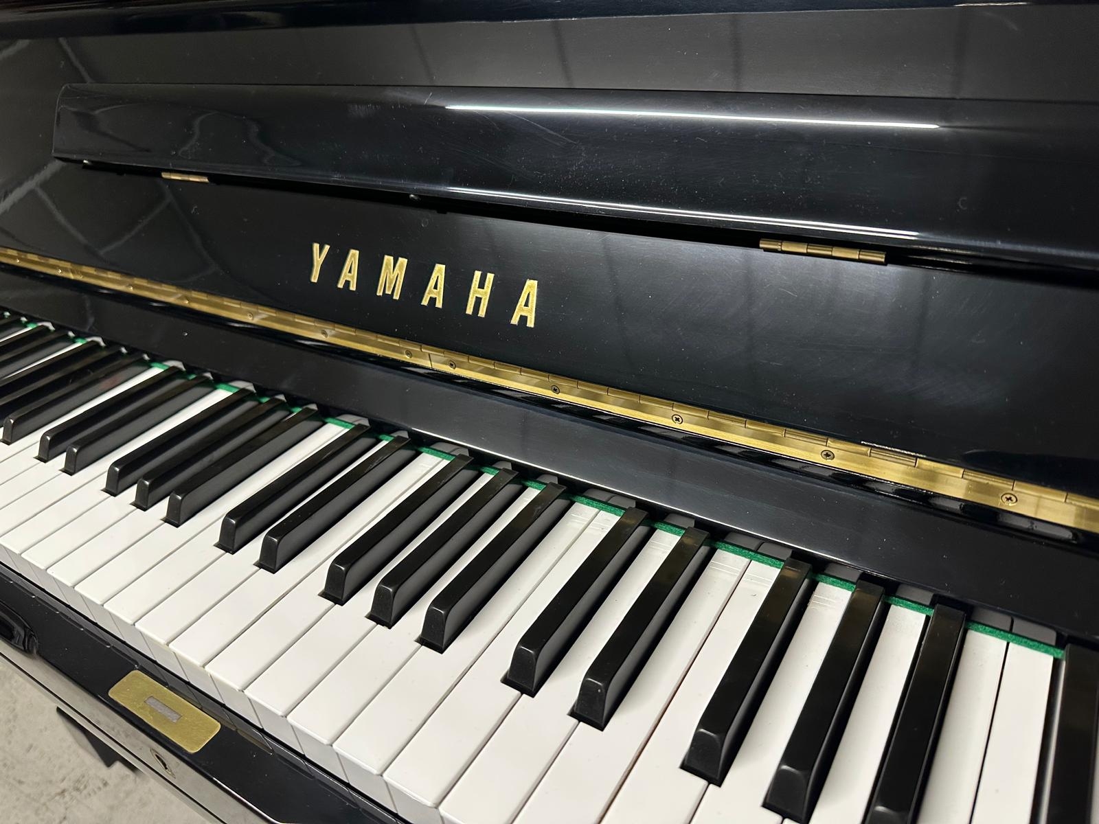 Yamaha U3H upright Piano in Black polyester – Gallery image – Roberts Pianos Oxford