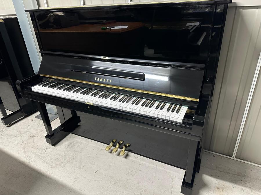 Yamaha U3H upright Piano in Black polyester – Featured image – Roberts Pianos Oxford