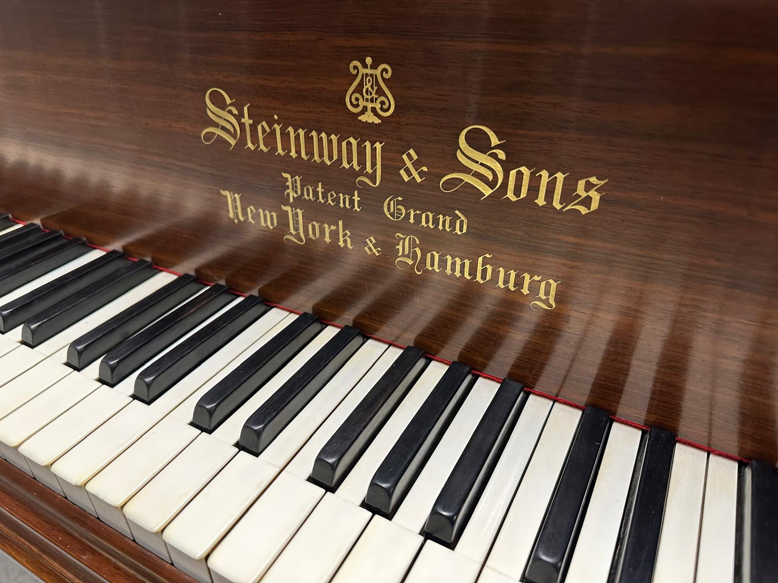 Piano detail