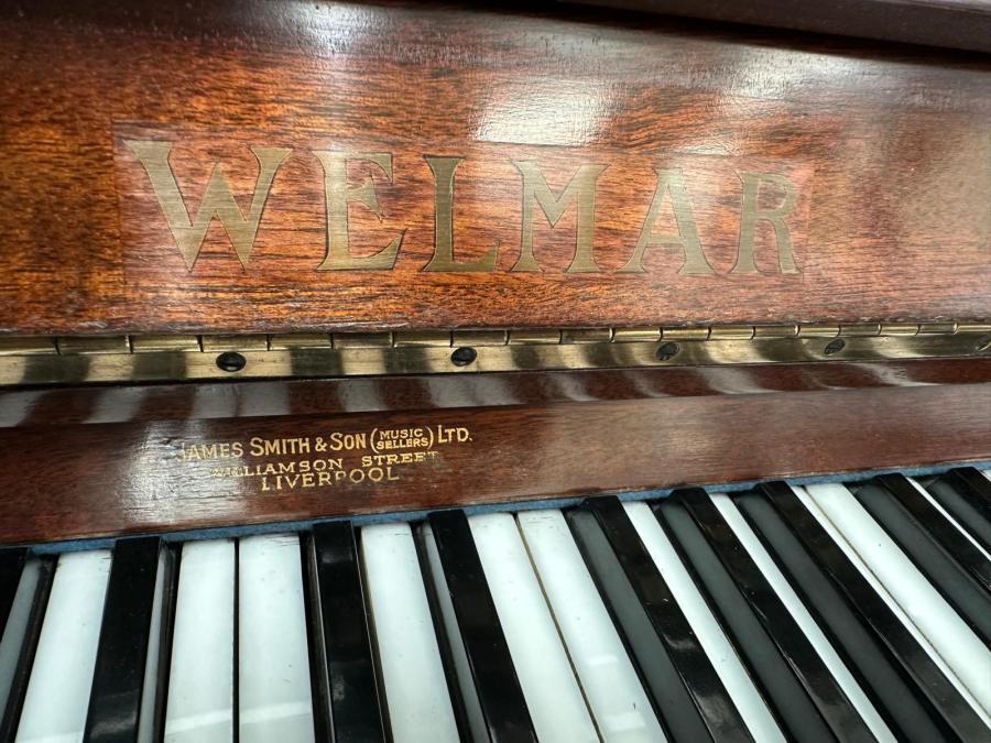 Welmar 110 upright Piano in mahogany – Gallery image – Roberts Pianos Oxford