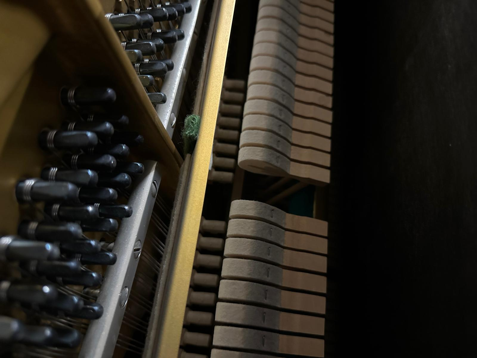 Yamaha U1H