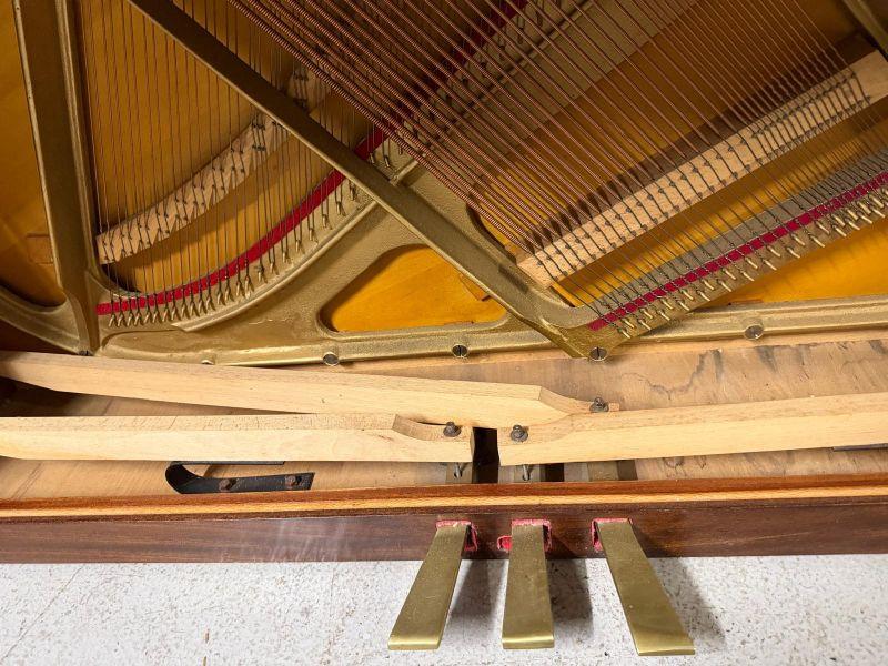 Erard upright Piano in Mahogany – Gallery image – Roberts Pianos Oxford