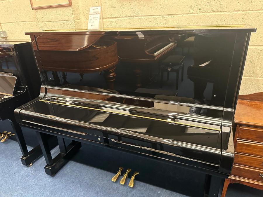 Yamaha U3M upright Piano in BLACK POLYESTER – Gallery image – Roberts Pianos Oxford