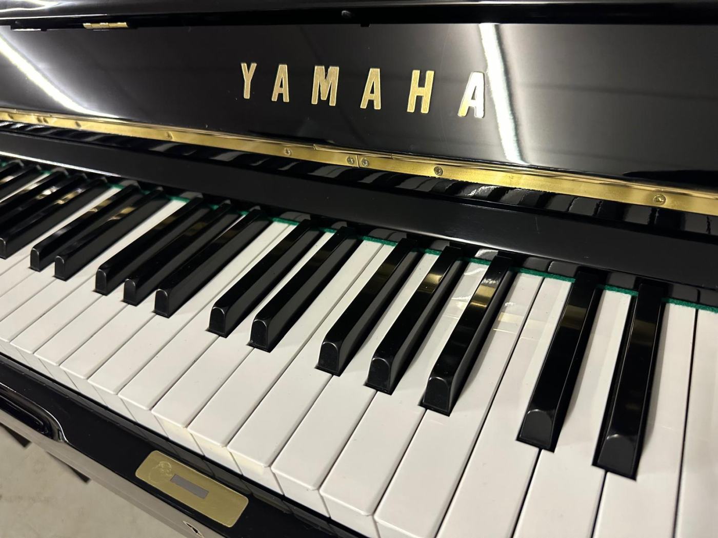 Yamaha U1G upright Piano in Black polyester – Featured image – Roberts Pianos Oxford