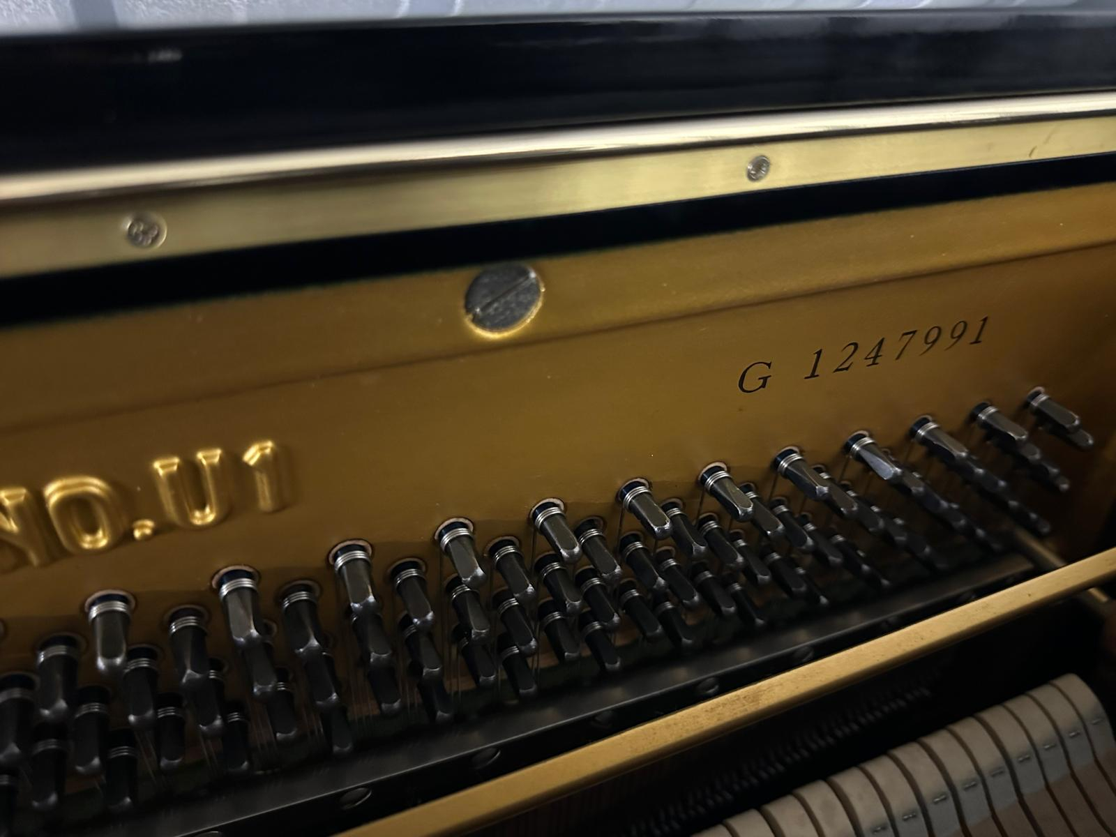 Yamaha U1G