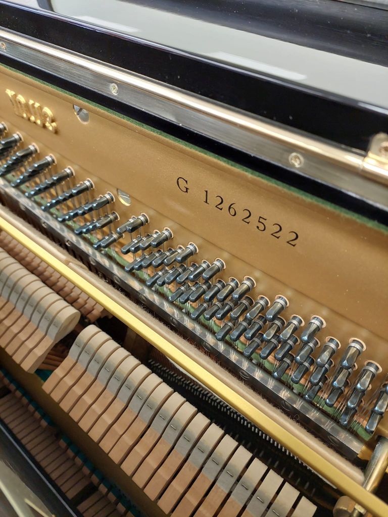 Yamaha U3G upright Piano in Black polyester – Gallery image – Roberts Pianos Oxford