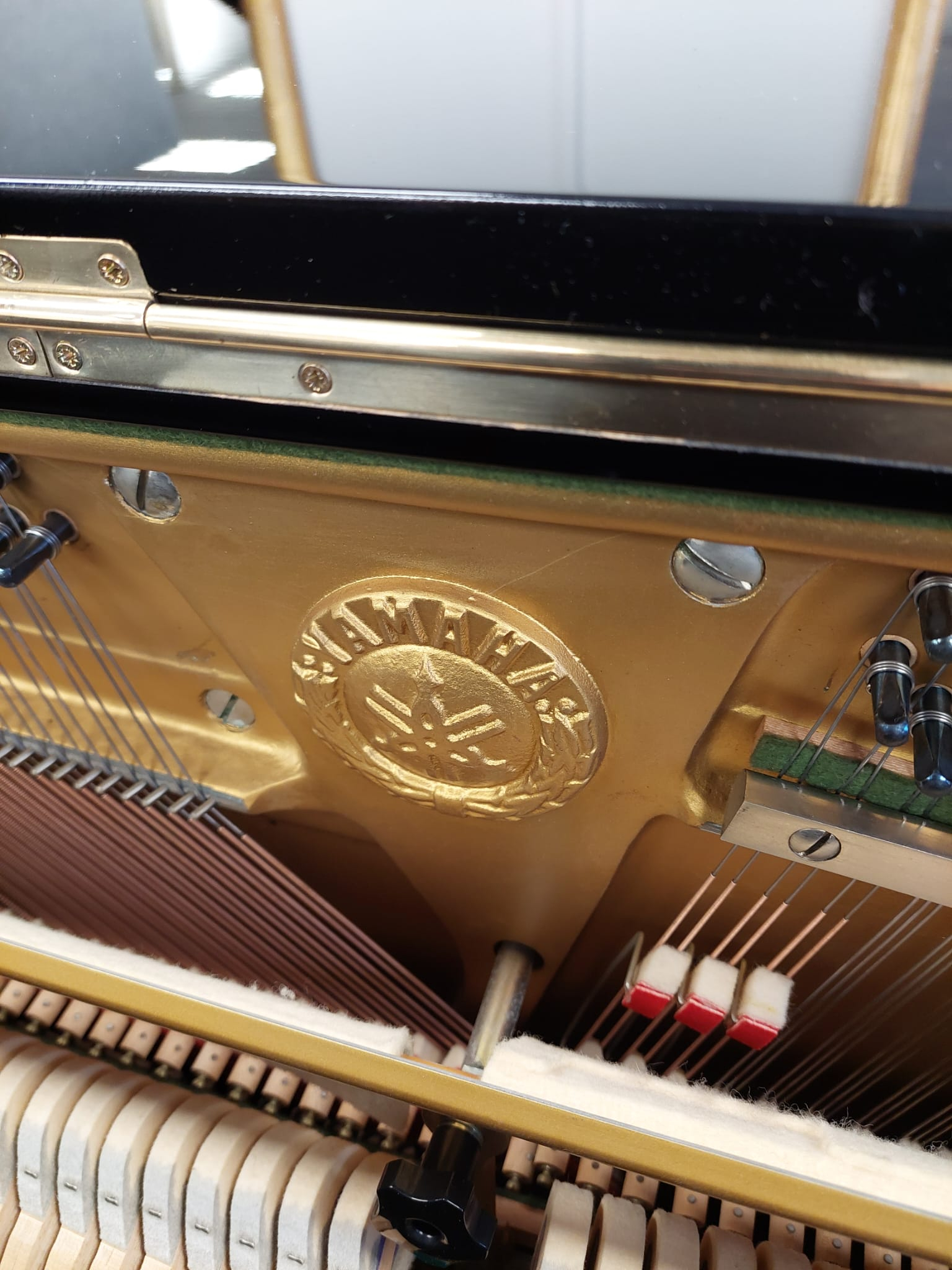 Yamaha U3G upright Piano in Black Polyester – Gallery image – Roberts Pianos Oxford