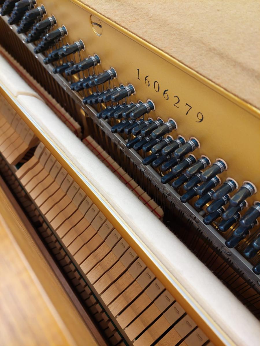 Yamaha 104 upright Piano in Teak veneer – Gallery image – Roberts Pianos Oxford