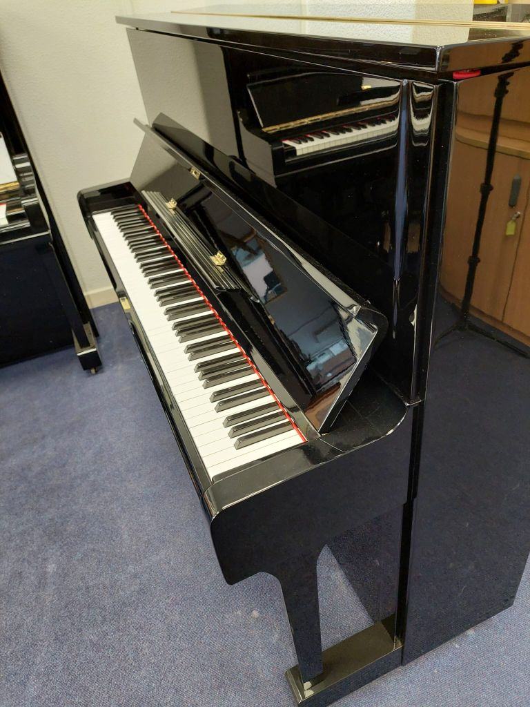 Yamaha U1H upright Piano in Black polyester – Featured image – Roberts Pianos Oxford