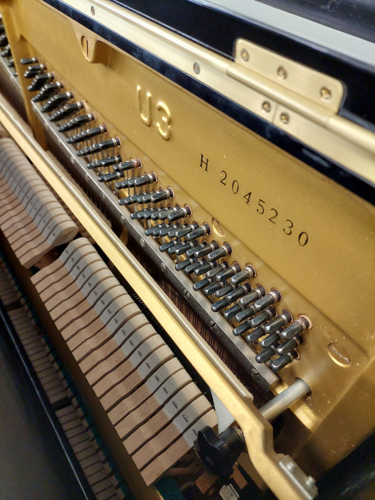 Yamaha U3H upright Piano in Black polyester – Gallery image – Roberts Pianos Oxford