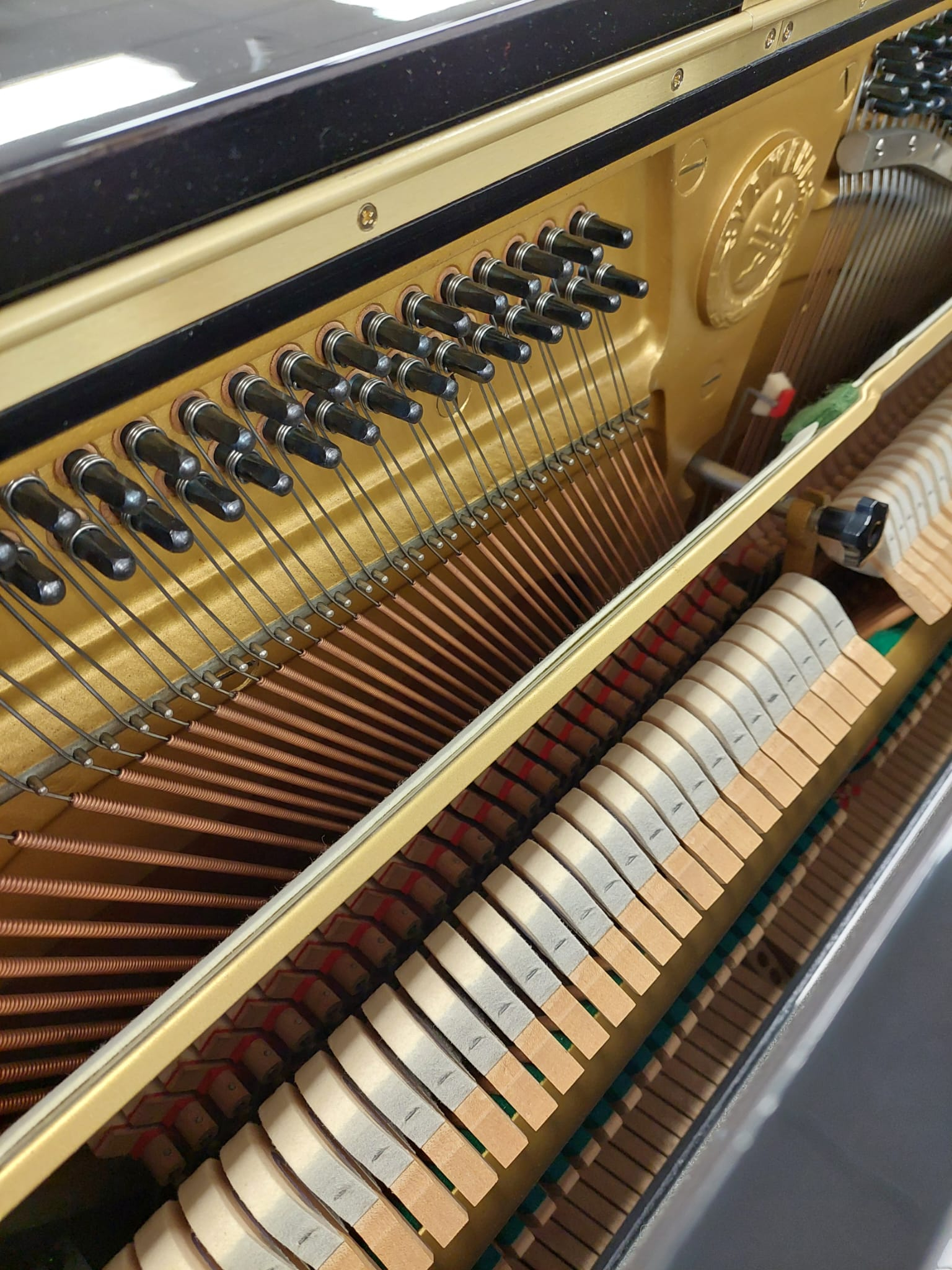 Yamaha U3H upright Piano in Black Polyester – Gallery image – Roberts Pianos Oxford