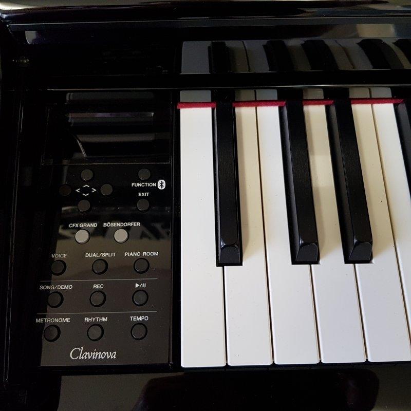 Yamaha Clavinova CLP-645 digital Piano in Black – Gallery image – Roberts Pianos Oxford