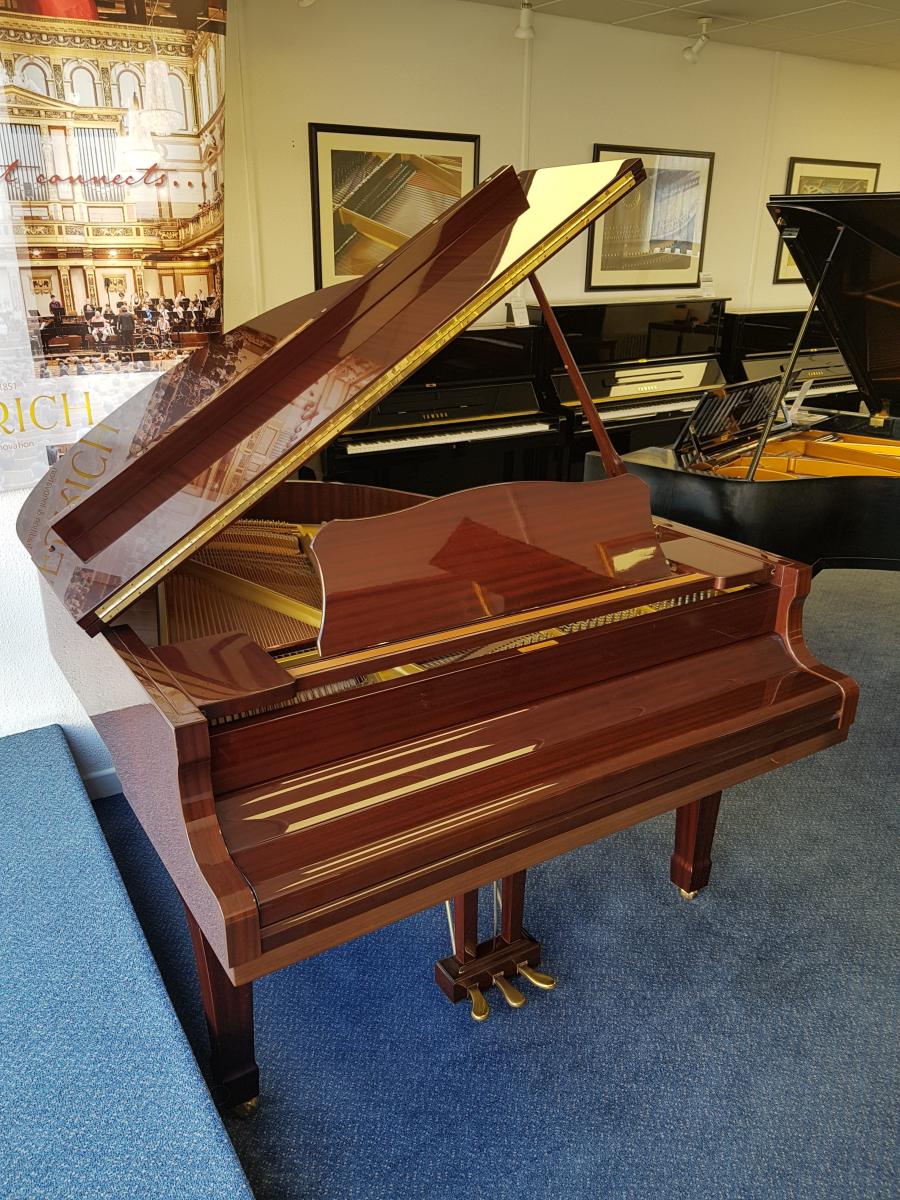 Yamaha G1 grand Piano in bright mahogany – Gallery image – Roberts Pianos Oxford