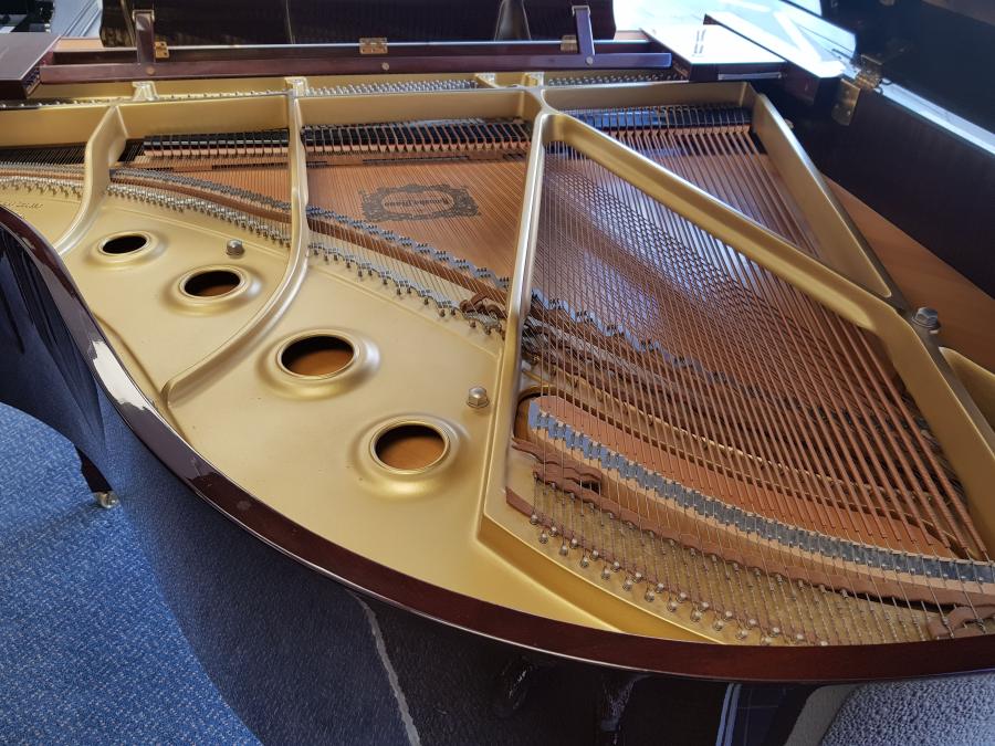 Yamaha G1 grand Piano in bright mahogany – Gallery image – Roberts Pianos Oxford