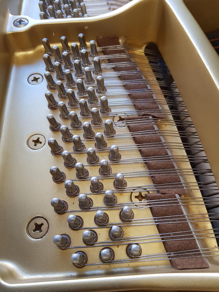 Yamaha G1 grand Piano in bright mahogany – Gallery image – Roberts Pianos Oxford