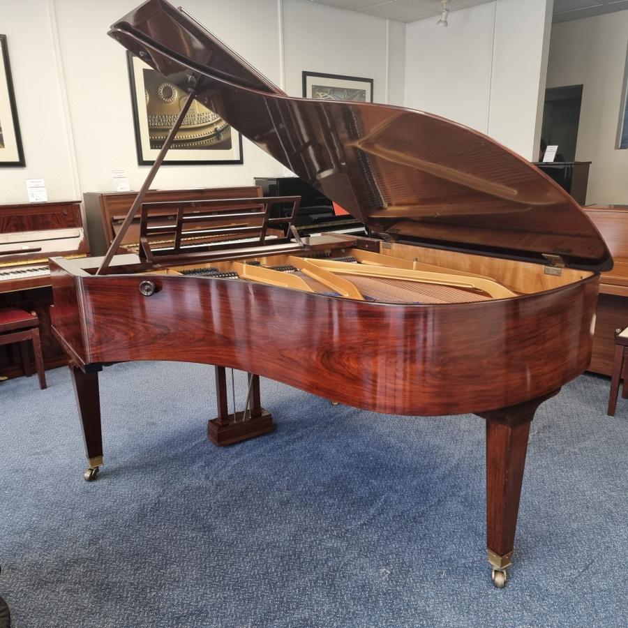 Bluthner Style VIII grand Piano in rosewood – Gallery image – Roberts Pianos Oxford