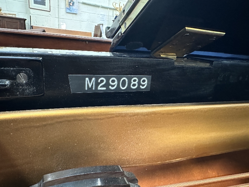 Bluthner VII grand Piano in bright black – Gallery image – Roberts Pianos Oxford
