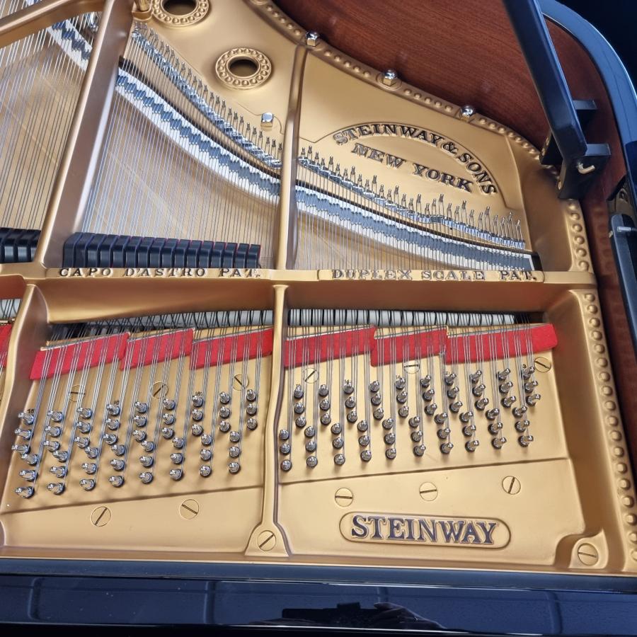 Steinway B grand Piano in black polyester – Gallery image – Roberts Pianos Oxford