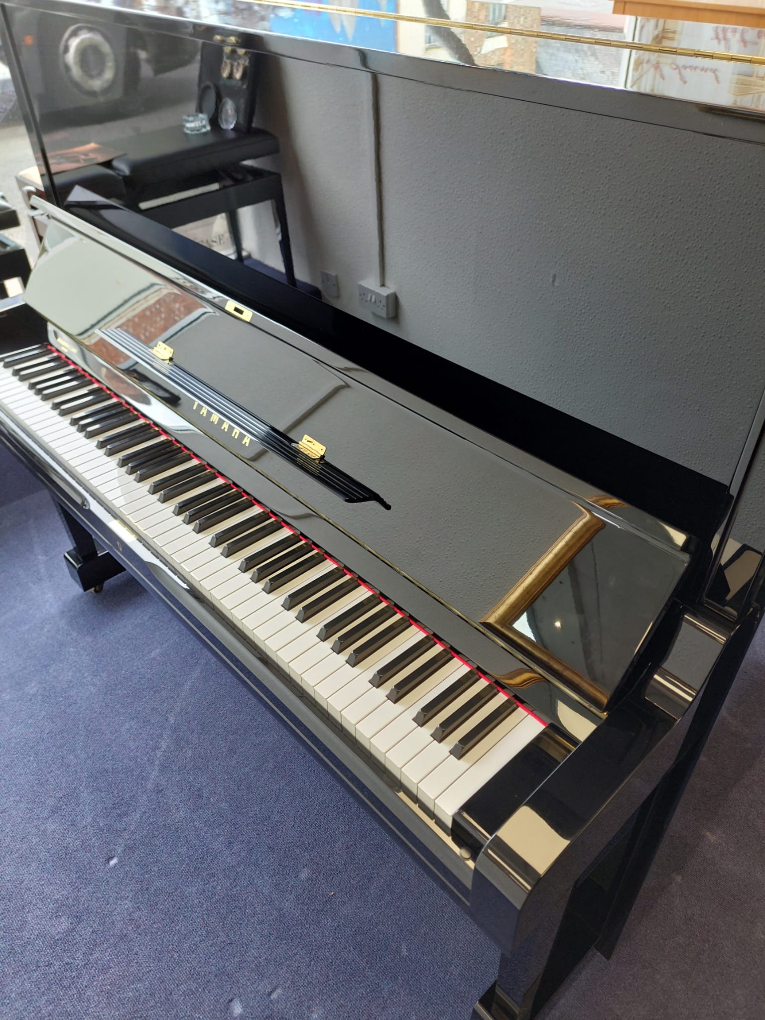Yamaha U3A Upright Piano in Black Polyester – Gallery image – Roberts Pianos Oxford