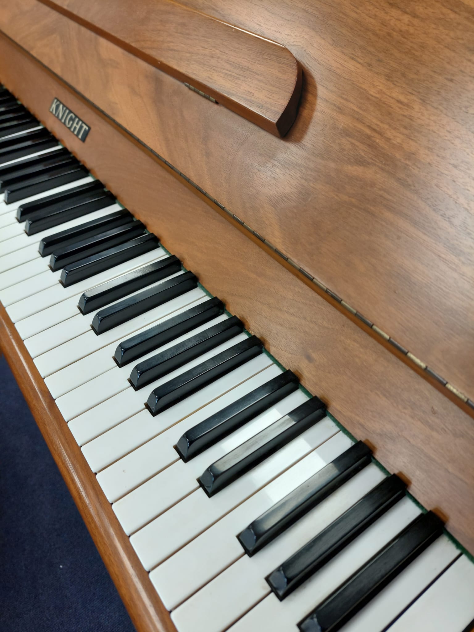Knight K10 Upright Piano in Walnut – Gallery image – Roberts Pianos Oxford