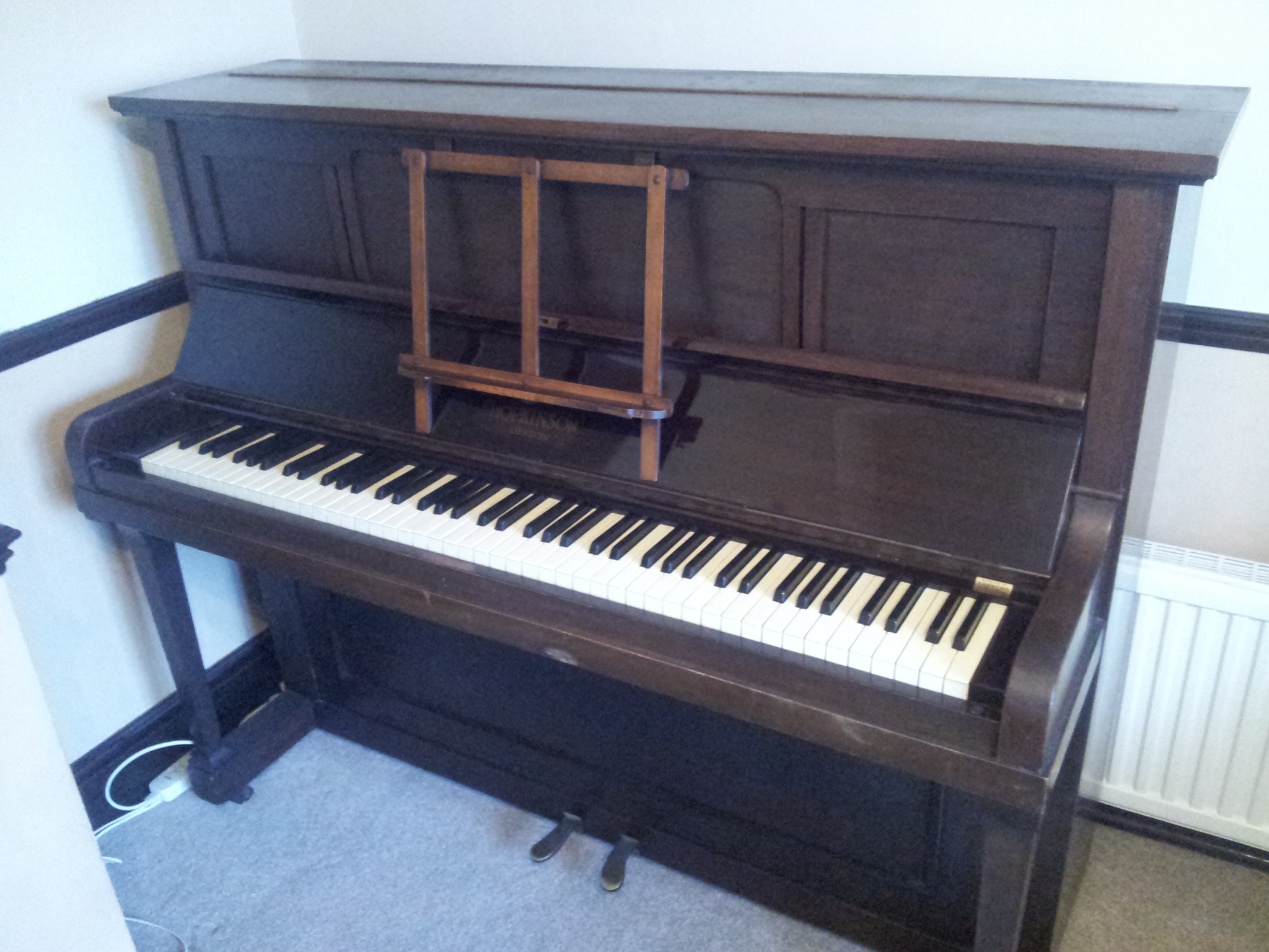 Hopkinson upright piano in rosewood