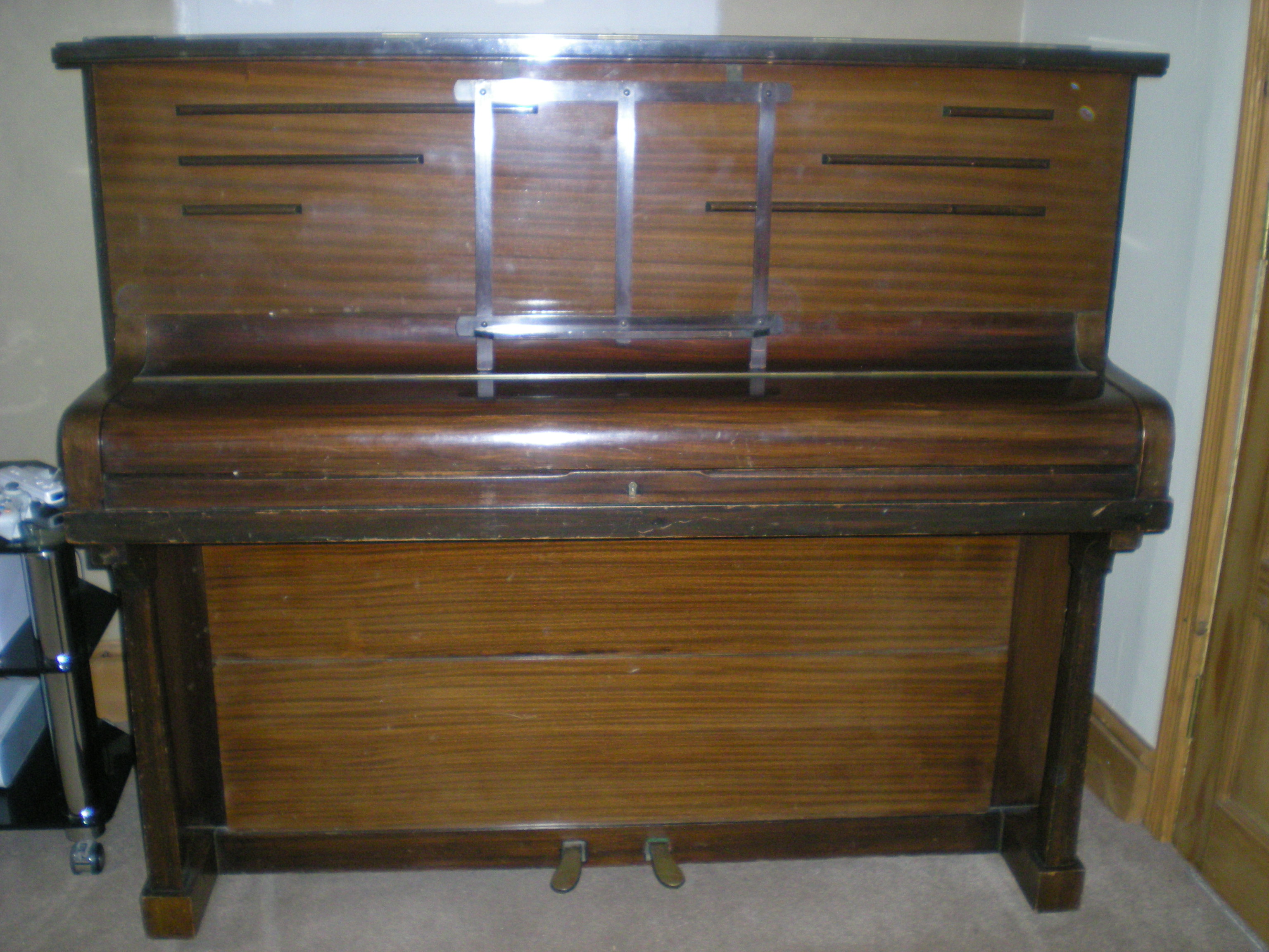 Branston piano
