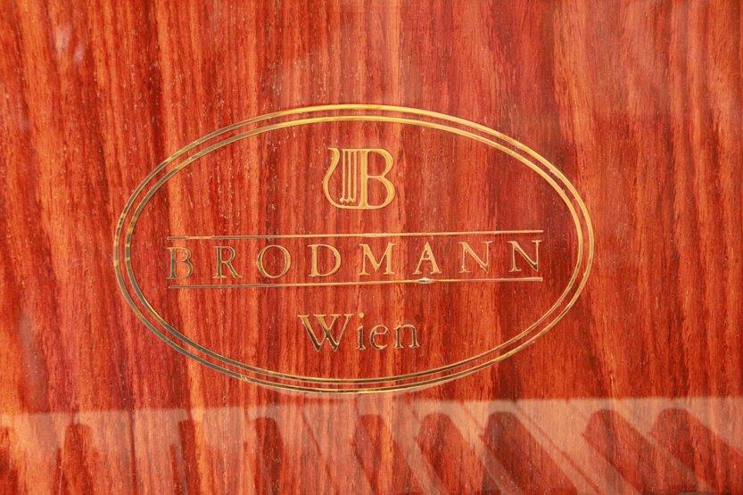 Brodmann piano