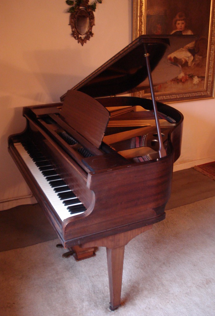 Dale Forty piano