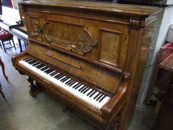 Gors & Kallmann upright piano