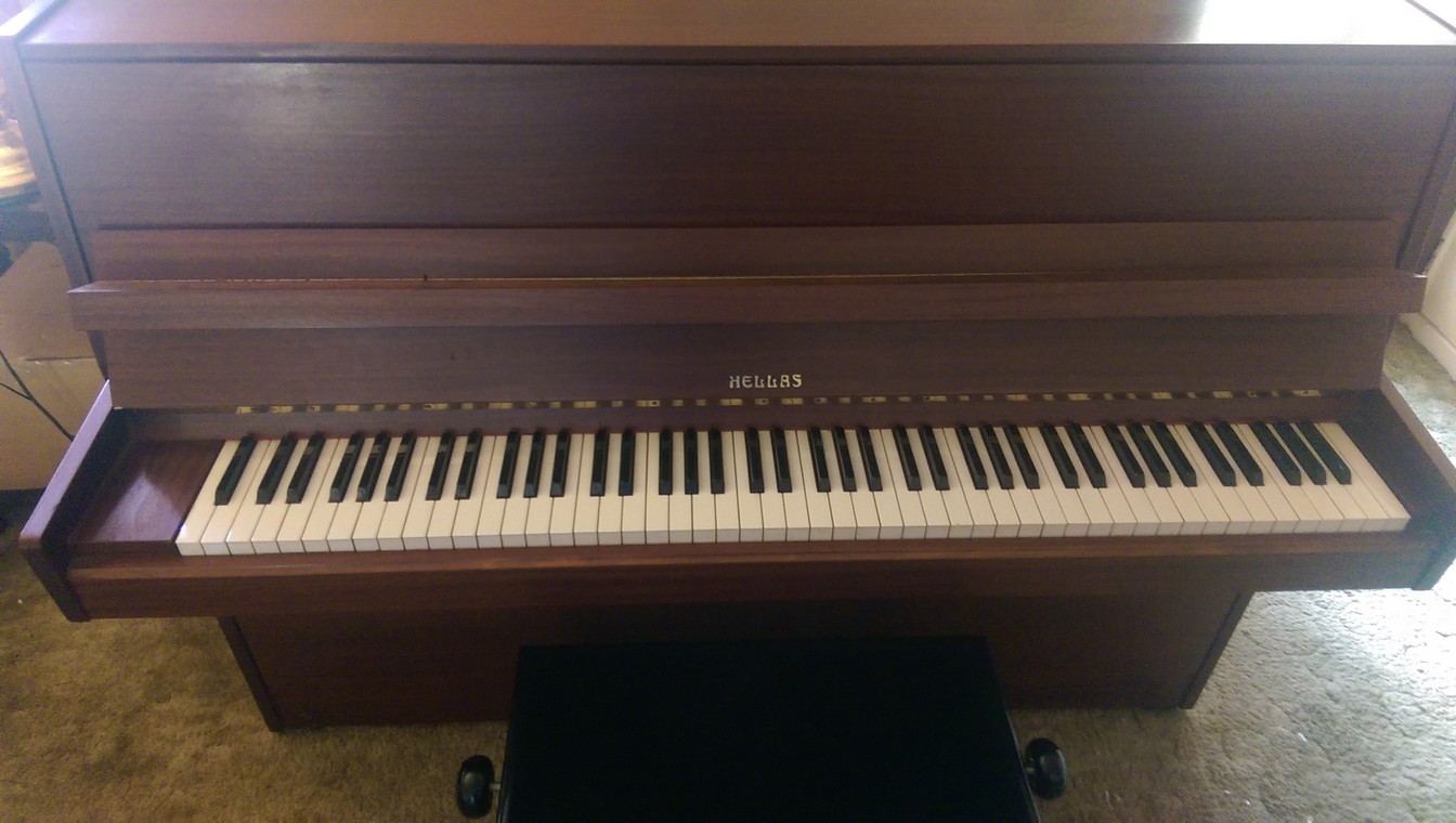 Hellas piano