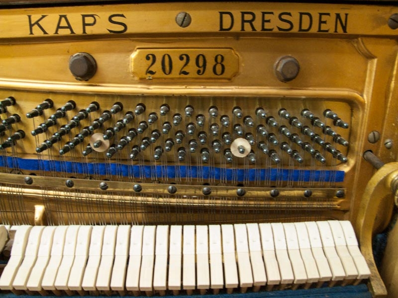 Sold Kaps piano