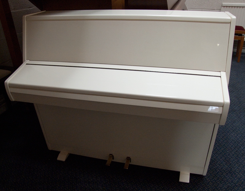 Sold Zender piano