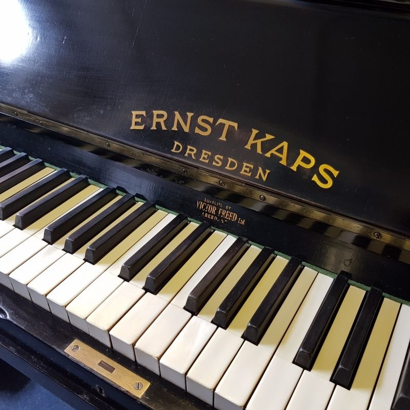 Sold Kaps piano