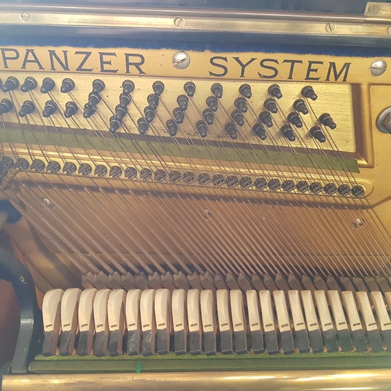 Sold Kaps piano