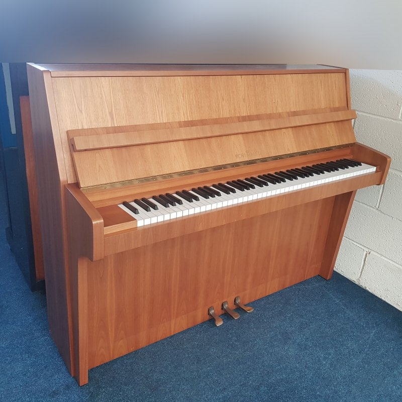 Schimmel 112