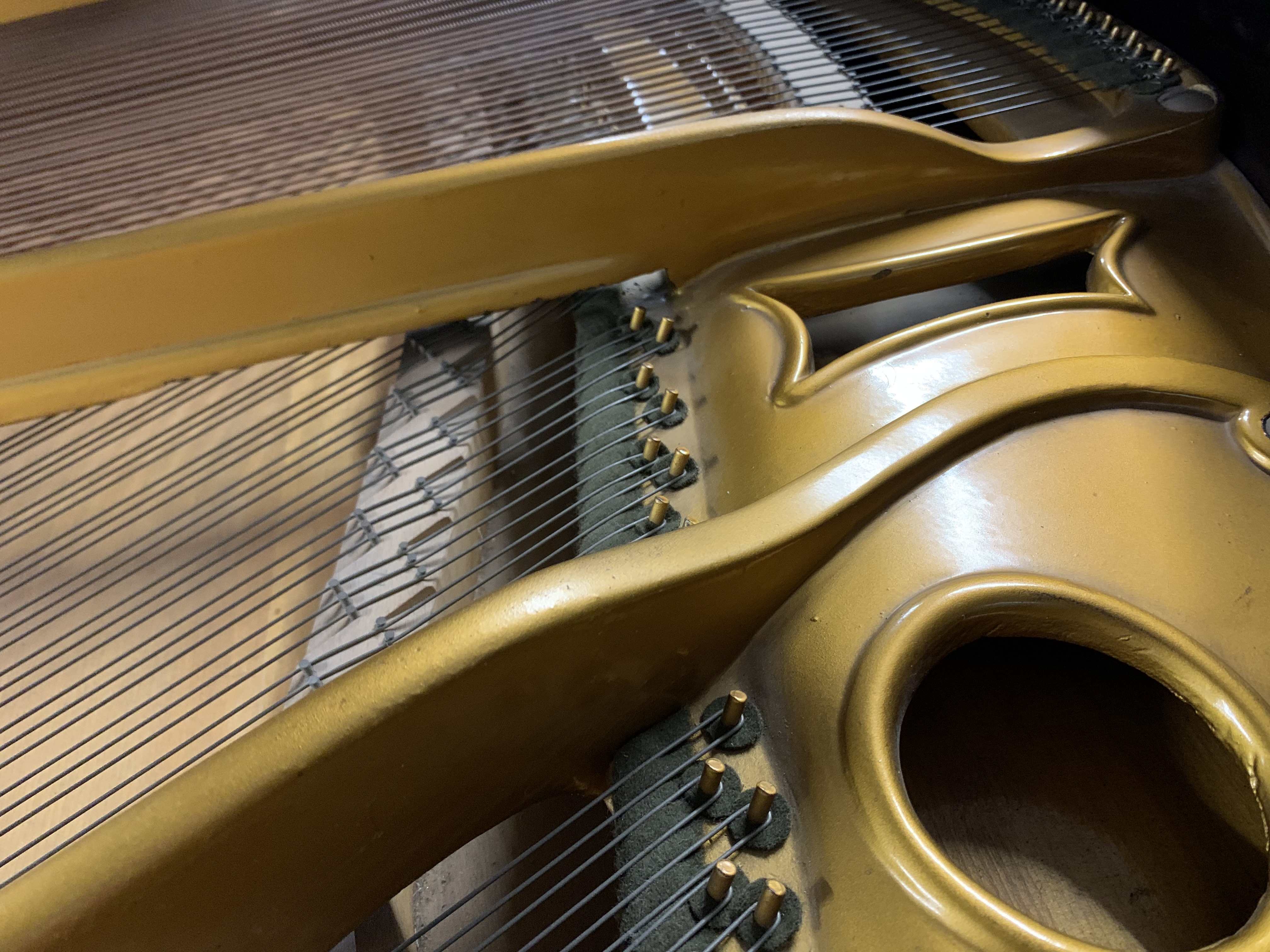 Sold Gors & Kallmann piano