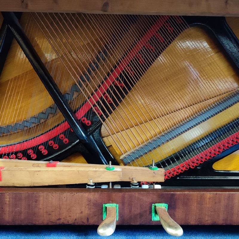 Sold Kaps piano