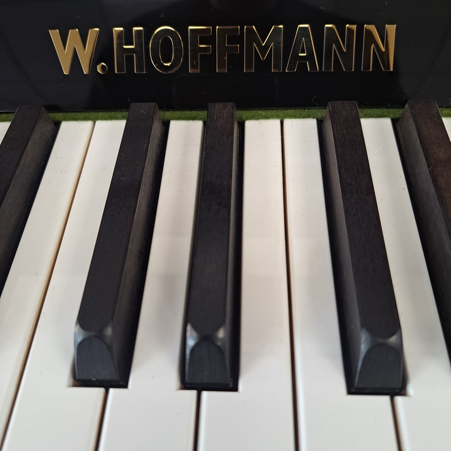 Sold Hoffmann piano